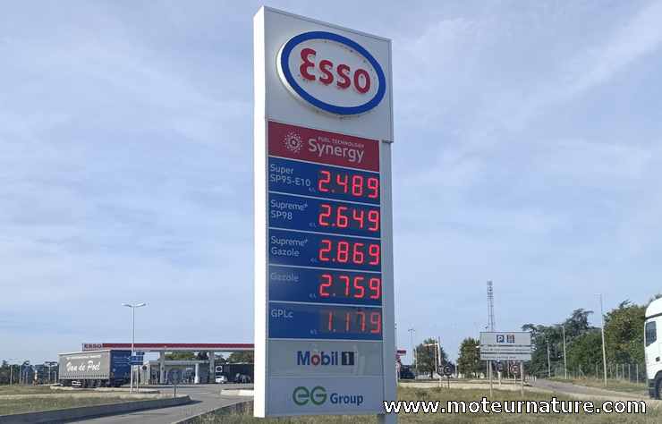 station Esso où le carburant est beaucoup trop cher