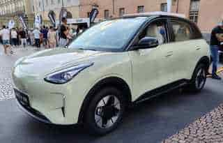 Geely E2, nouvelle citadine chinoise électrique