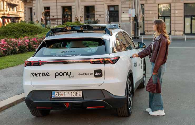 Arcfox Alpha T5 de Verne avec technologie autonome de Pony, à Zagreb