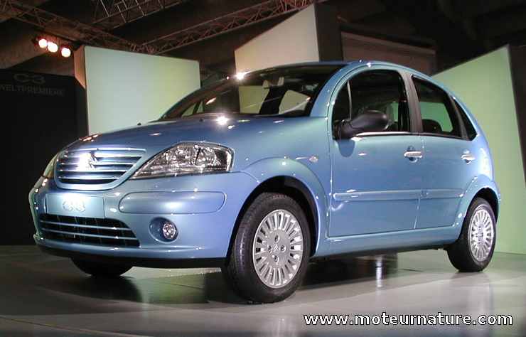 présentation de la Citroën C3 au salon de Francfort en 2001