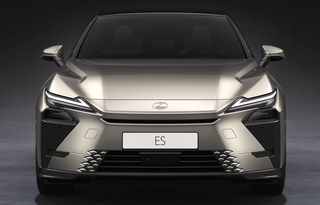 Lexus ES&nbsp;: l'hybride et l'électrique au même prix