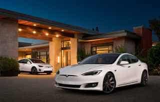 Tesla abandonne ses premiers clients