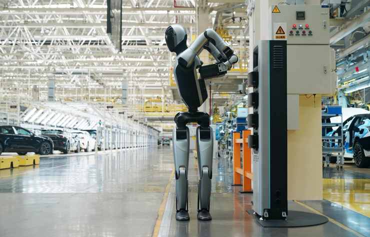 robot humanoïde UBTech Walker S2