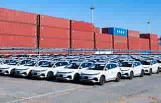 Voitures électriques&nbsp;: l'Union Européenne prête à céder à la Chine