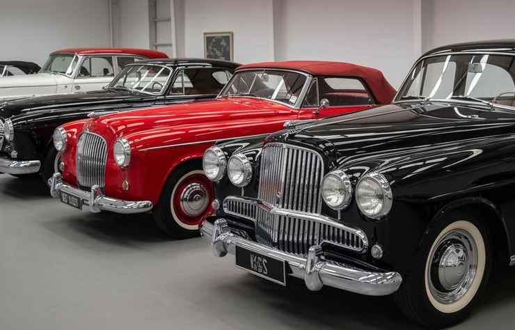 garage de voitures anciennes