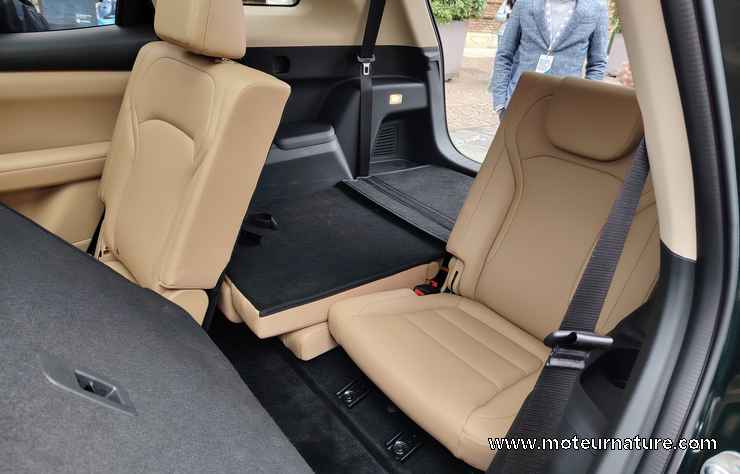 SUV hybride rechargeable à 7 places DFSK E5 Plus