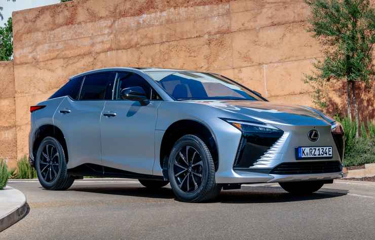 Lexus RZ