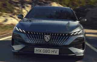 Il y aura une Peugeot 308 full-hybride