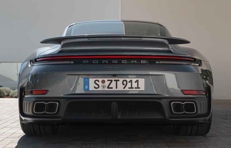 Porsche 911 Turbo S hybride