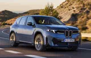 BMW iX3 avec 805 km d'autonomie, ultra moderne peut-être trop