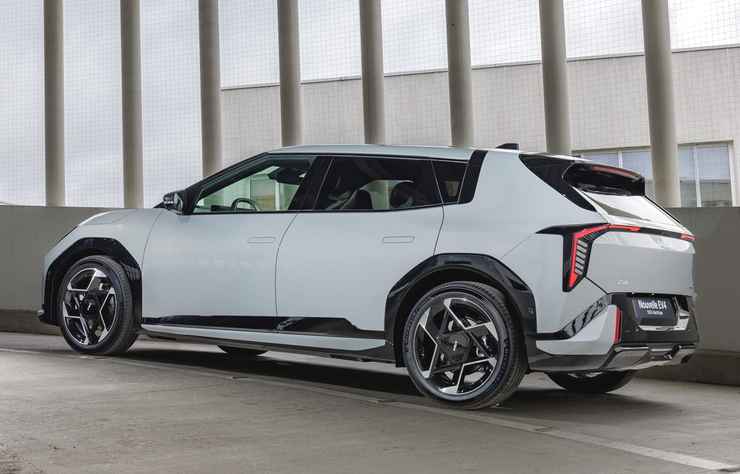 Kia EV4