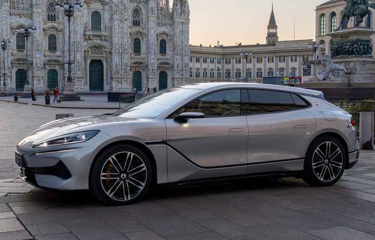 Denza Z9GT