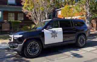 Palo Alto snobe Tesla et choisit Rivian