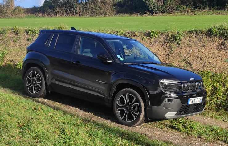 Jeep Avenger électrique 156 ch