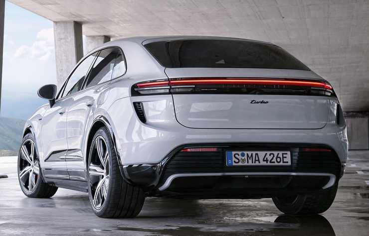 Porsche Macan EV