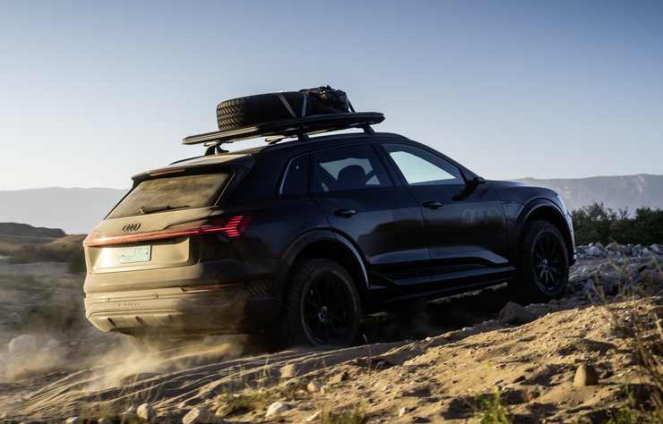 Audi Q8 e-tron Dakar