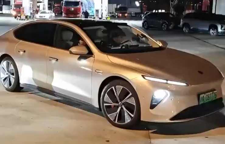 Cette voiture électrique bat le record de vitesse de charge