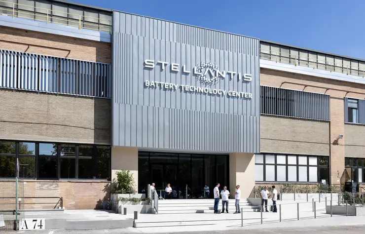 centre technologique Stellantis sur le batteries à Mirafiori, Turin