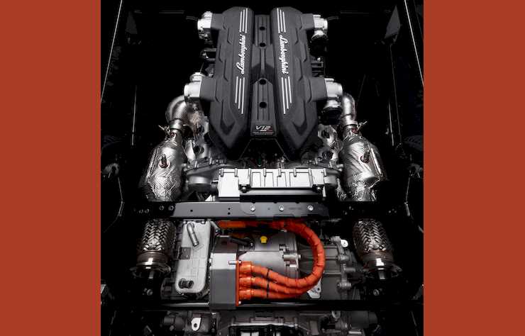 architecture Lamborghini V12 hybride rechargeable