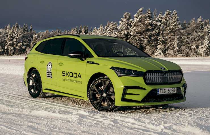 Skoda Enyaq RS iV du record de drift sur glace