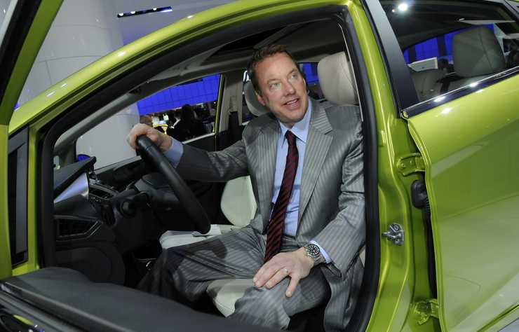 Bill Ford et la nouvelle Ford Fiesta au salon de Genève en 2008