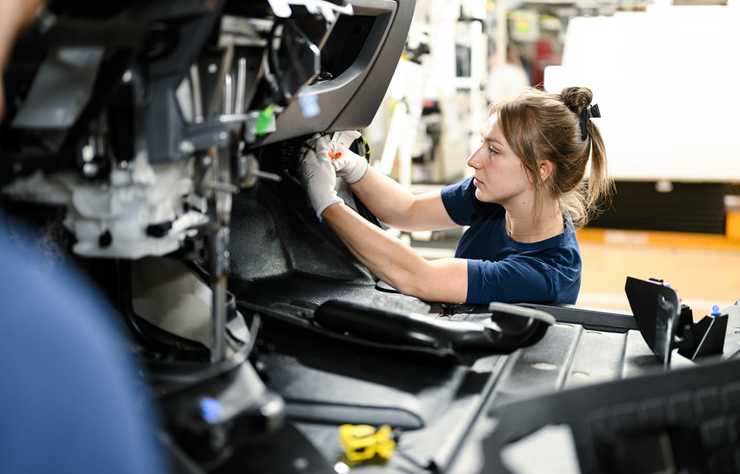 production des utilitaires à hydrogène Citroen Jumpy, Opel Vivaro et Peugeot Expert