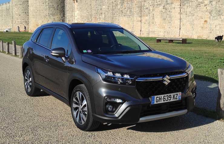 Suzuki S-Cross Dualjet Hybrid