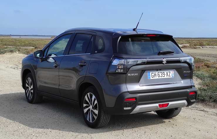 Suzuki S-Cross Dualjet Hybrid