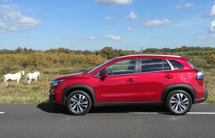 Suzuki S-Cross Dualjet Hybrid