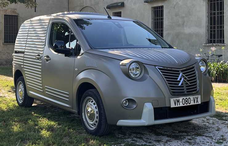 Citroen Berlingo avec look 2CV fourgonnette par kit Caselani