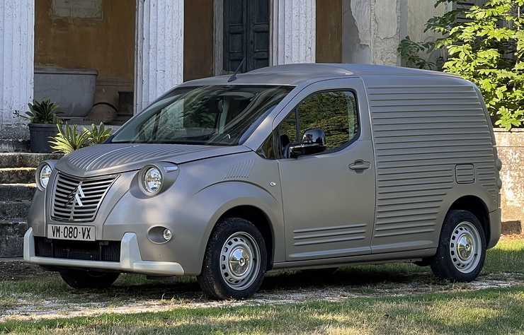 Citroen Berlingo avec look 2CV fourgonnette par kit Caselani