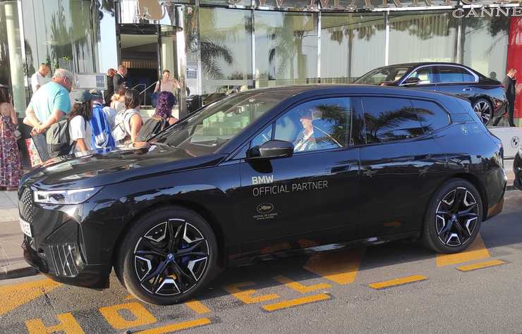 BMW iX électrique au festival du film de Cannes