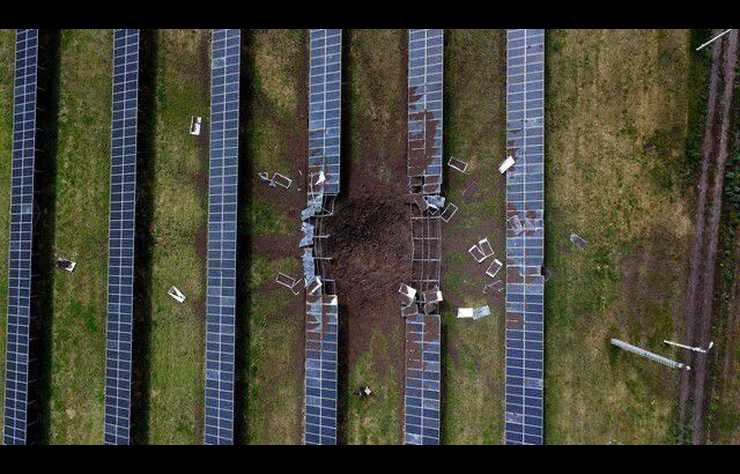 centrale solaire bombardée oar les russes en Ukraine