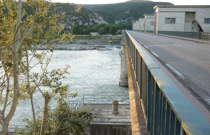 barrage sur le Rhône