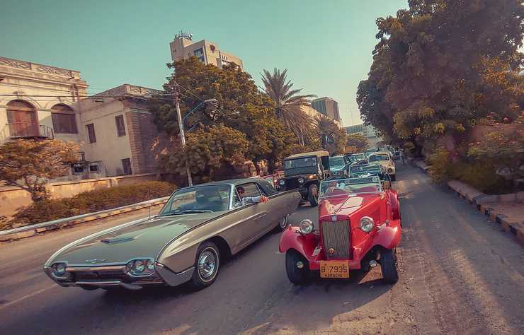 manifestation de voitures anciennes Classic Drive au Pakistan