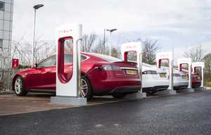 Les superchargers Tesla pour tous, mais n'est-il pas trop tard ?