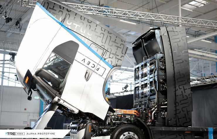 Prototype de poids lourd électrique à pile à hydrogène Nikola Tre construit par Iveco