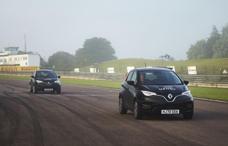 Renault Zoé électrique sur le circuit anglais de Thruxton