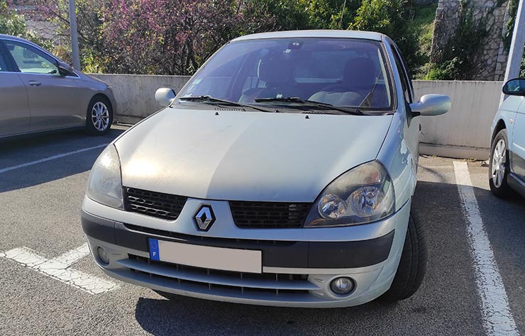 La voiture modifiée par l'inventeur Horace Desmoules