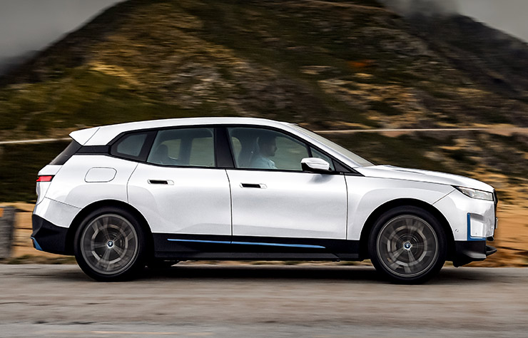 BMW iX