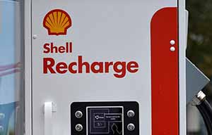 Shell va tester une station de recharge avec stockage d'énergie