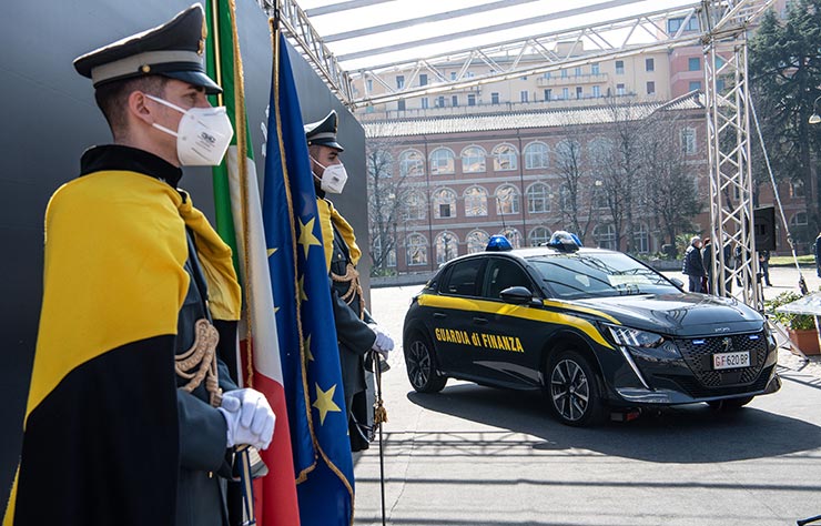 Peugeot e-208 électrique de la Guardia di Finanza italienne