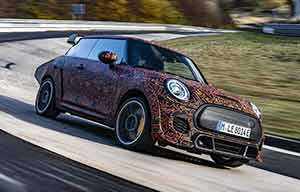 La Mini électrique John Cooper Works arrivera avant la Zoé Alpine