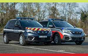 Les forces de l'ordre en voitures Peugeot essence