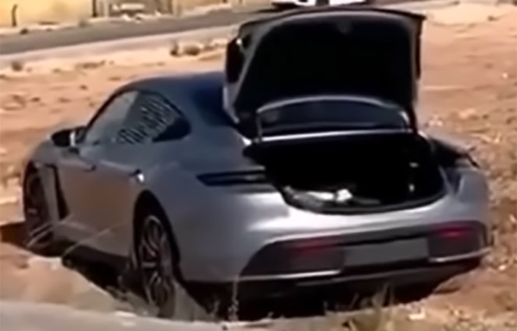 Porsche Taycan accidentée