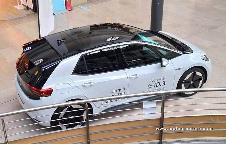 Volkswagen ID.3 électrique au centre commercial Les Quatre Chemins à Vichy