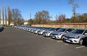 Renault donne des Clio aux personnels soignants