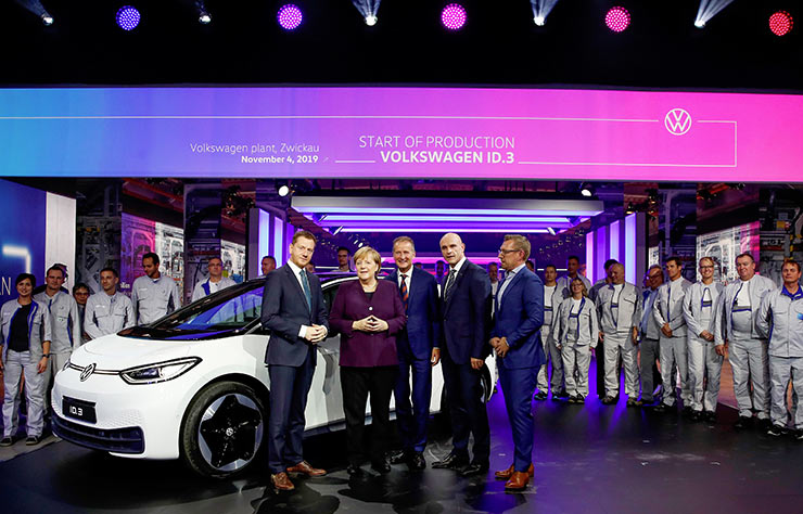 Angela Merkel à l'usine de Zwickau où est fabriqué la Volkswagen ID.3 électrique