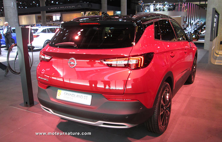 Opel Grandland X Hybrid4