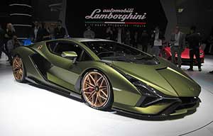 Lamborghini fait une hybride pour être à la mode
